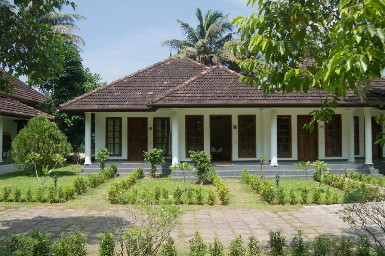 Triveny River Palace Hotel Alappuzha Kültér fotó