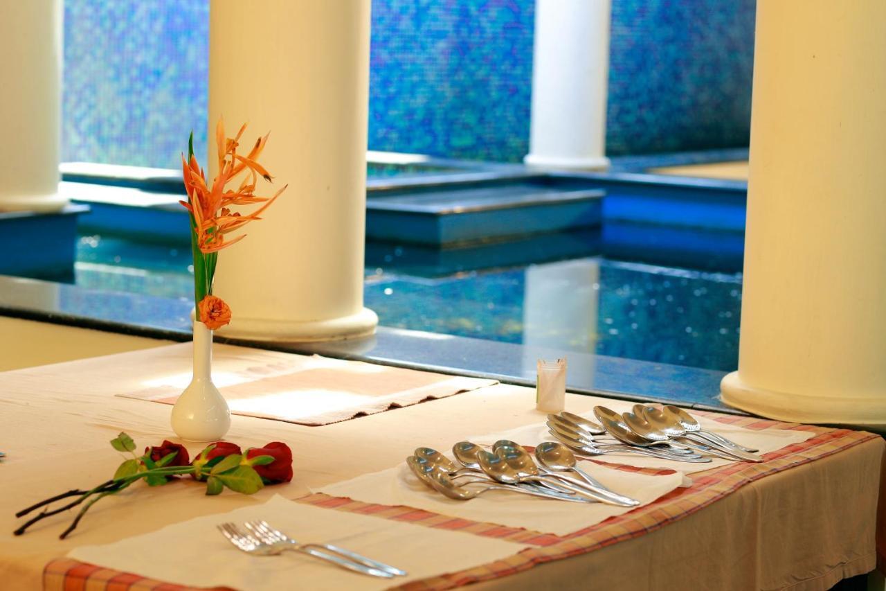 Triveny River Palace Hotel Alappuzha Kültér fotó